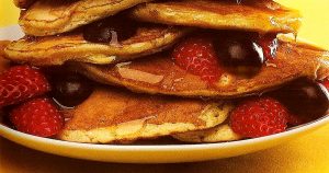 Cómo hacer Pancakes de Frutas y Miel - Receta Fácil crepespancakes.com como hacer pancakes de frutas y miel receta clasica pancakes de frutas miel 4